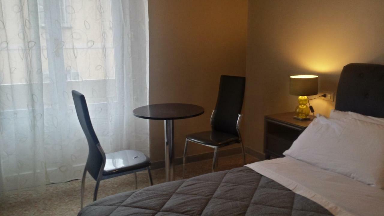 B&B Scalinata Leopardi Ασκόλι Πιτσένο Εξωτερικό φωτογραφία
